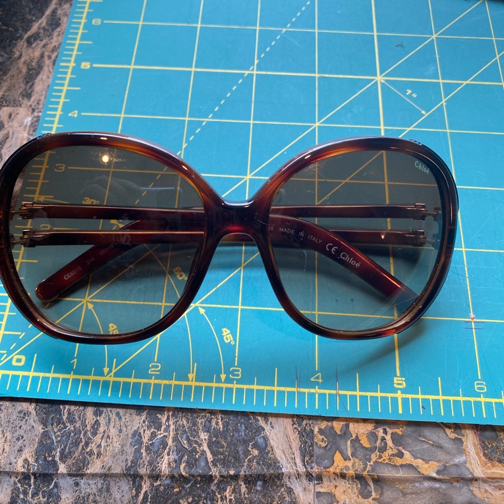 Must Have Chloe Oval Sunglasses!